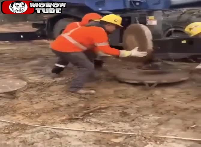 Video :This person is paid to do nothing, just like our politicians!